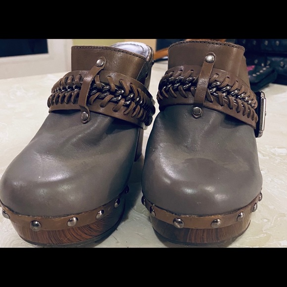 Clogs - Picture 5 of 5